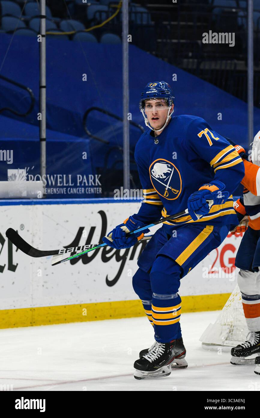 3. Mai 2021: Buffalo Sabres rechte Flügel Tage Thompson (72) während der ersten Spielzeit. Die Buffalo Sabres besiegten die New York Islanders 4-2 in einem NHL-Matchup im KeyBank Center in Buffalo, NY. Foto von Alan Schwartz/CSM (Kreditbild: &Copy; Alan Schwartz/CSM via ZUMA Wire) Stockfoto