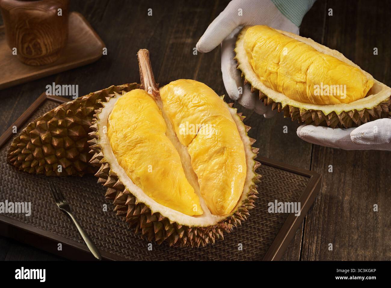 Bild von Durian, köstlichem und frischem vietnamesischem Durian, exquisitem Durian Fruit Goldenes Fleisch, Spiky Shell, Nahaufnahme Stockfoto