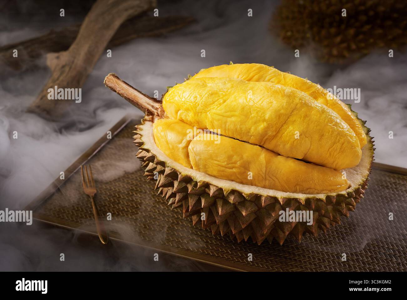 Bild von Durian, köstlichem und frischem vietnamesischem Durian, Durian Fruit Exotic Tropical Delight, Nahaufnahme von Golden Durian Pulp Stockfoto