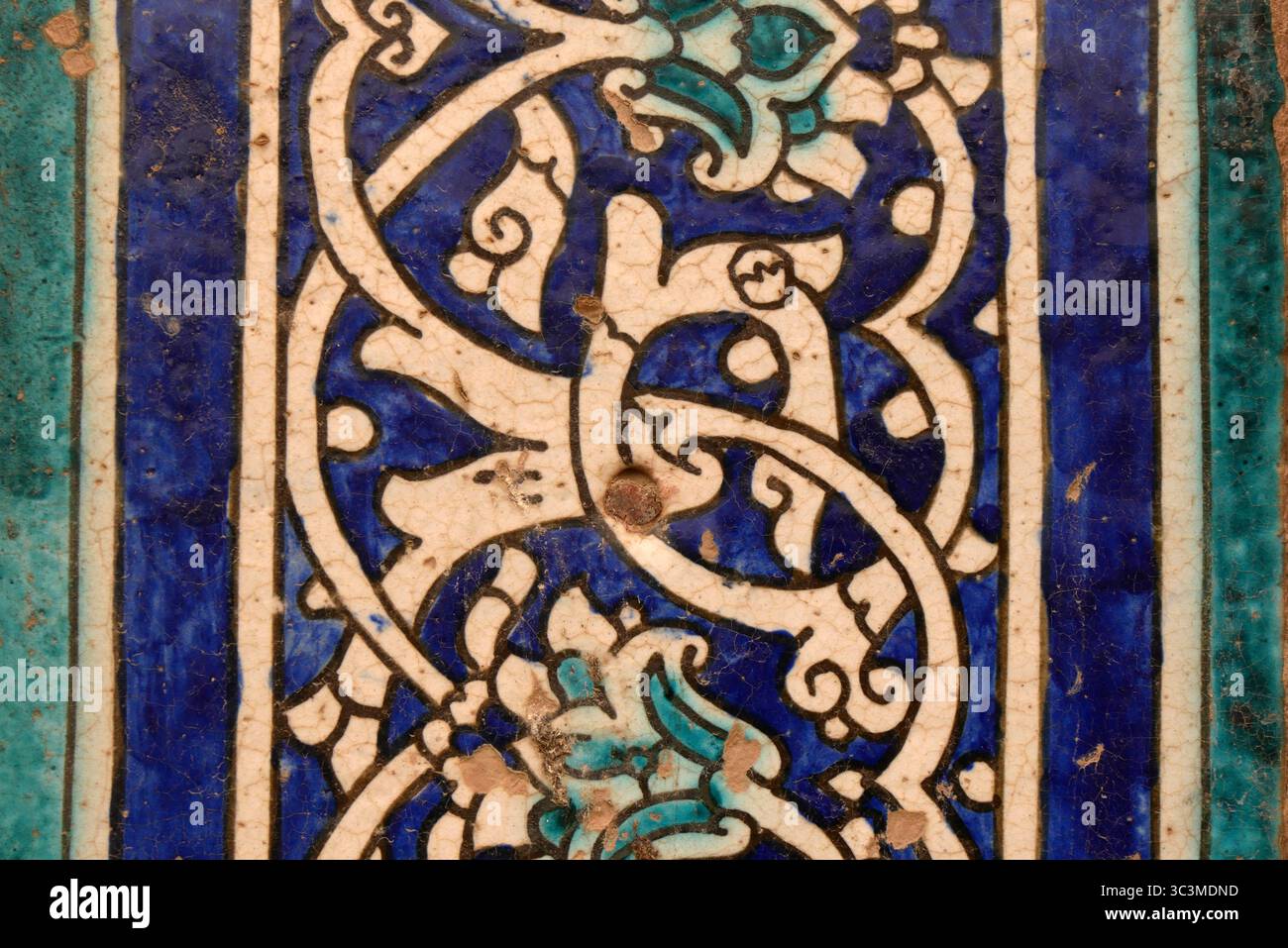 Altes Blumenmuster an der Wand in Chiwa. Usbekistan. Stockfoto