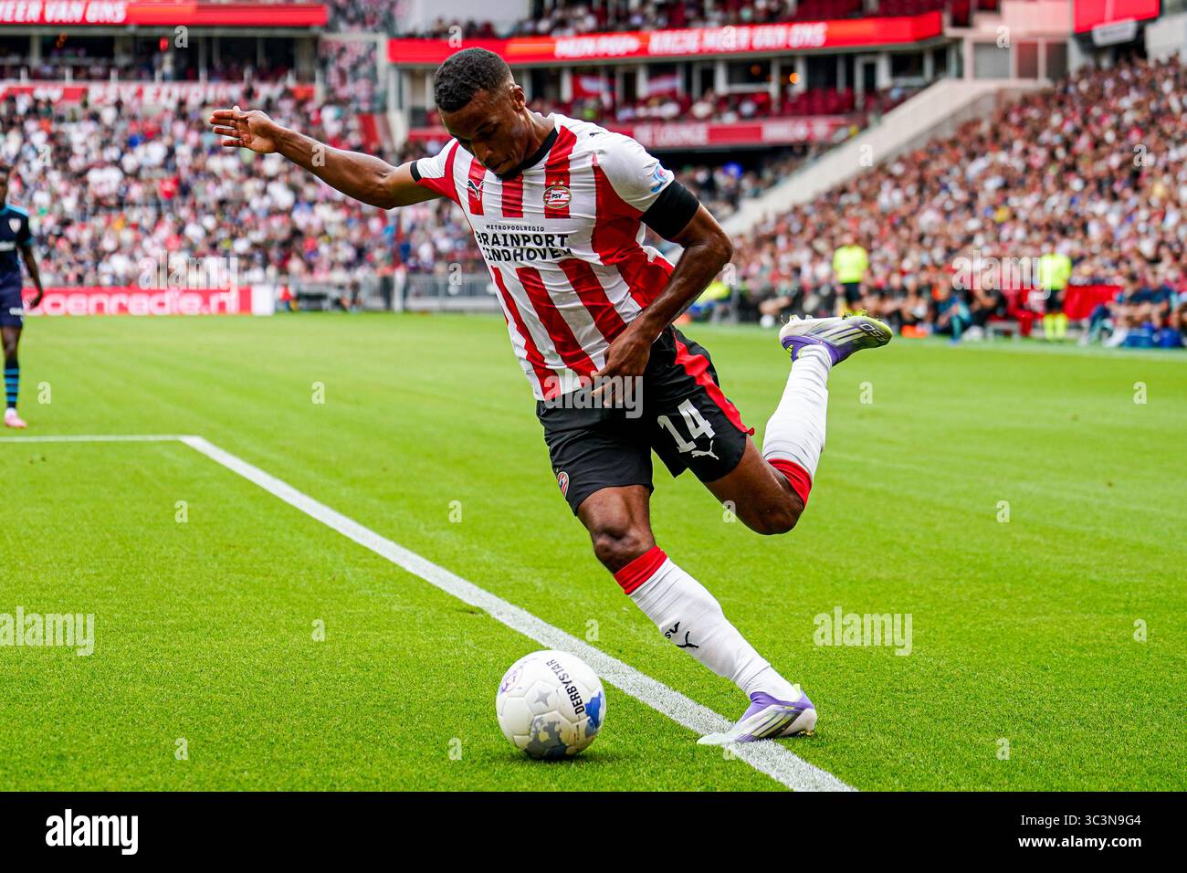 Eindhoven, Niederlande. Juli 2025. EINDHOVEN, NIEDERLANDE - 26. JULI: Alassane plädiert für PSV-Shootings während des Vorsaison-Freundschaftsspiels zwischen PSV und Athletic Club im Philips Stadion am 26. Juli 2025 in Eindhoven, Niederlande. (Foto von Joris Verwijst/Orange Pictures) Credit: Orange Pics BV/Alamy Live News Stockfoto