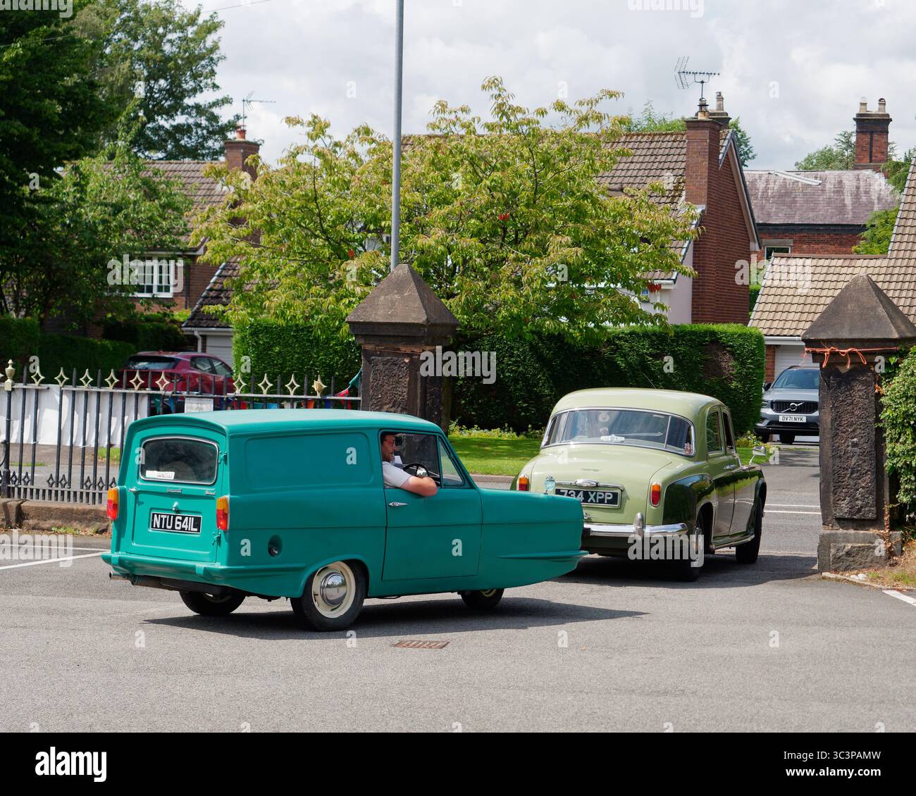 Congleton Beartown Classic Car Club Veranstaltung in der St Lawrence's Church Hall in Biddulph, Staffordshire, England. Juli 2025 Stockfoto