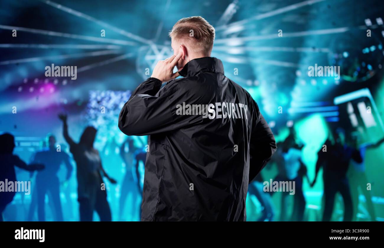 Leibwächter Hält Beim Konzert Wache, Event Security Agent Im Dienst. Stockfoto