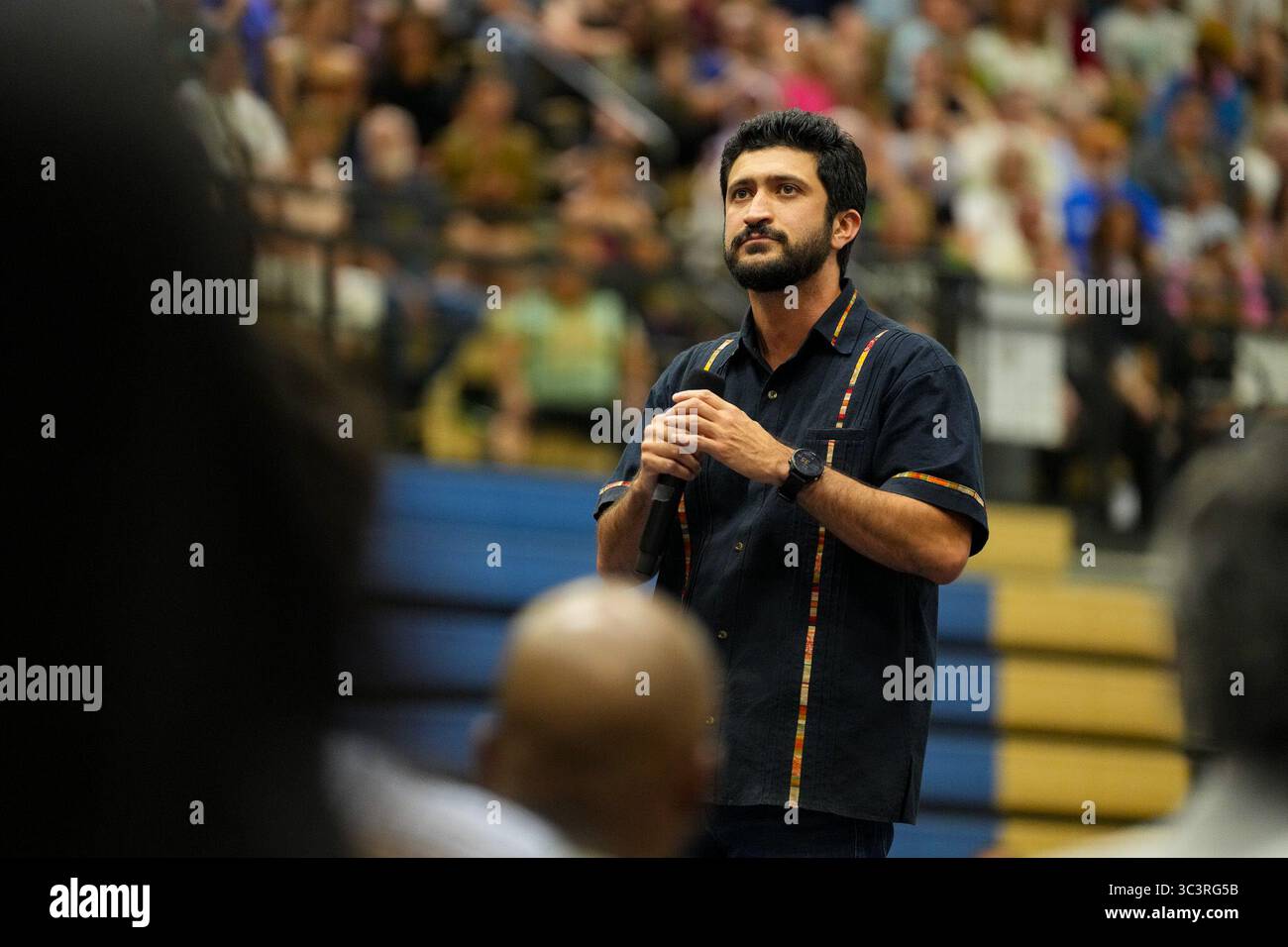 Austin, Texas, USA. Juli 2025. Der US-Kongressabgeordnete GREG CASAR spricht am 25. Juli 2025 bei der People vs. The Power Grab-Kundgebung in Austin, Texas. Quelle: Harmon Dobson/ZUMA Wire/Alamy Live News Stockfoto