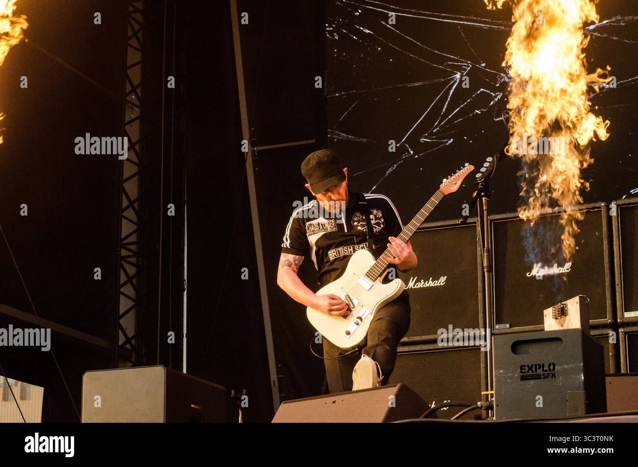 Mat Welsh of While She Sleeps tritt beim Release Athens Festival in Plateia Nerou/Griechenland auf, Juli 2025 Stockfoto Mat Welsh of While She Sleeps tritt beim Release Athens Festival in Plateia Nerou/Griechenland auf, Juli 2025 Stockfoto