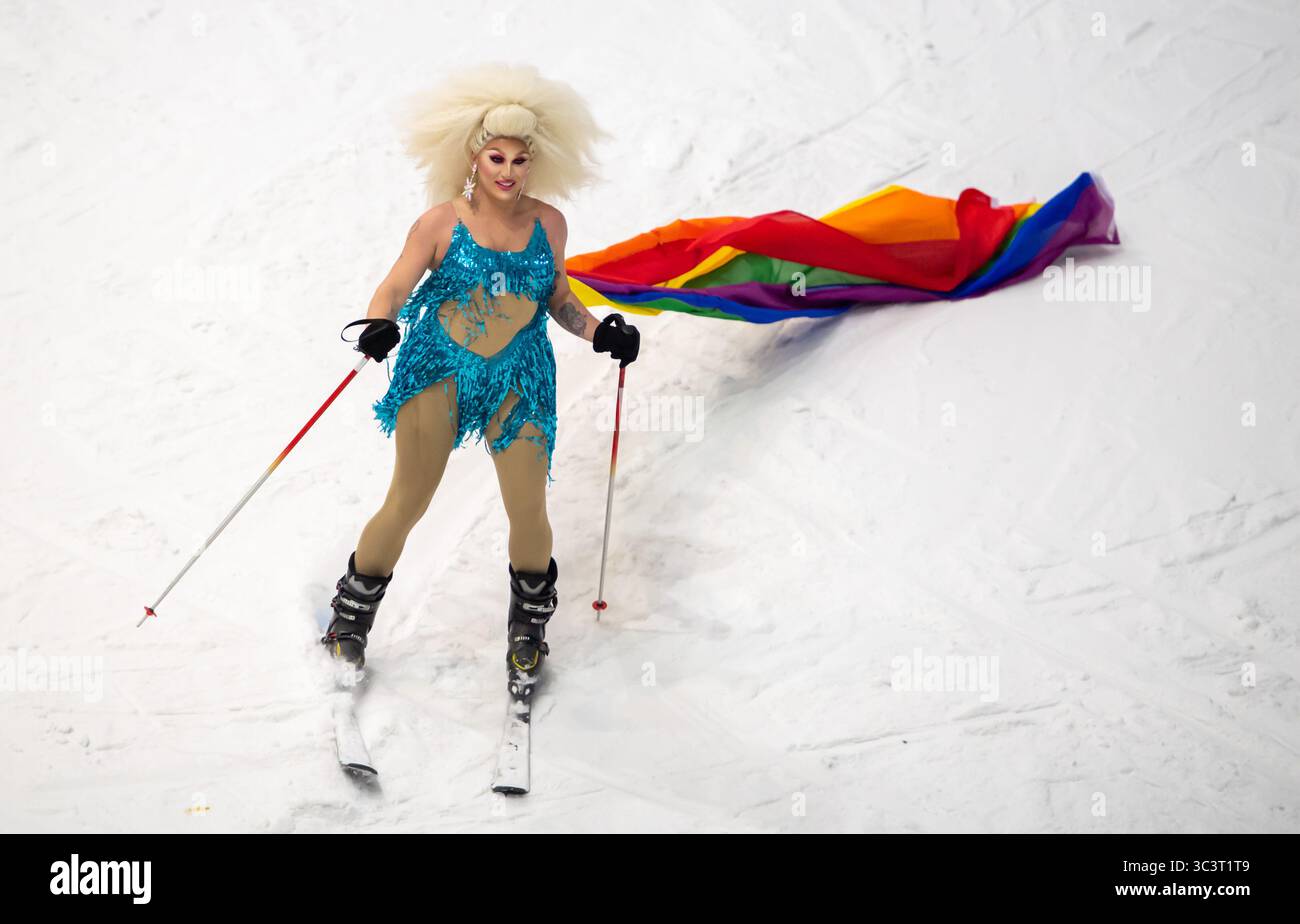 Drag-Artist The Vivienne im Chill Factore, Manchester. Stockfoto