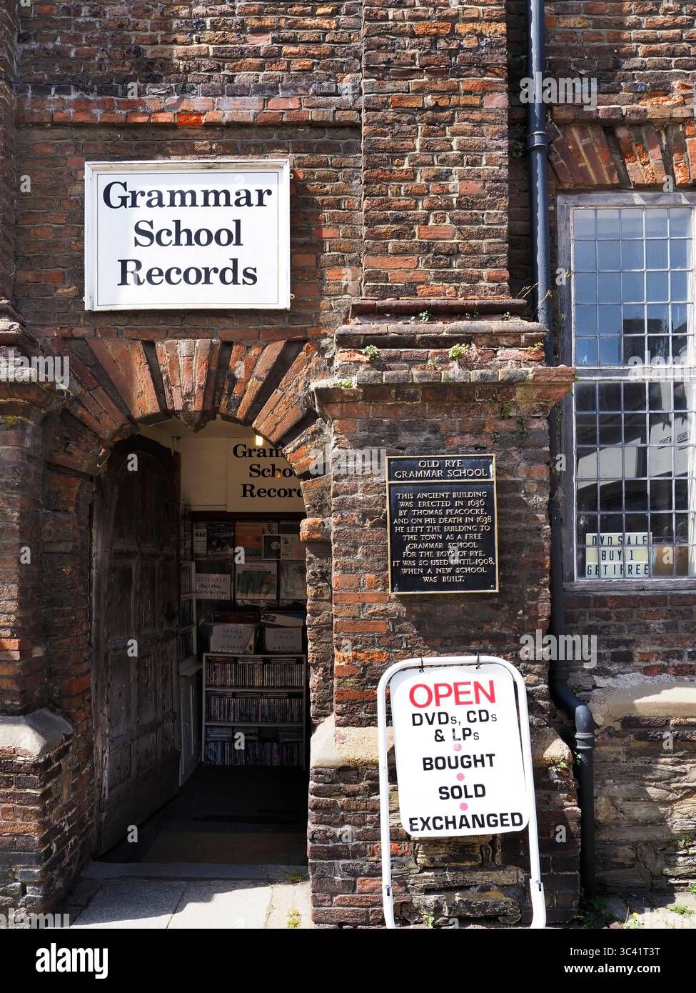 Grammar School Records im Old Rye Grammar School Gebäude an der High Street in Rye East Sussex England Stockfoto