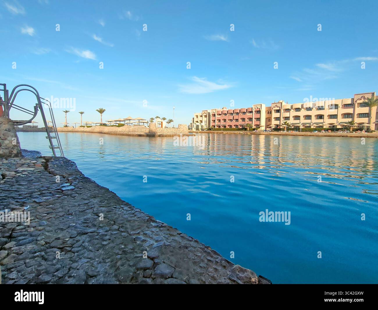 Sonnige Tage El Palacio Resort, Hurghada, Ägypten - Smartphone-aufgenommenes Stockfoto