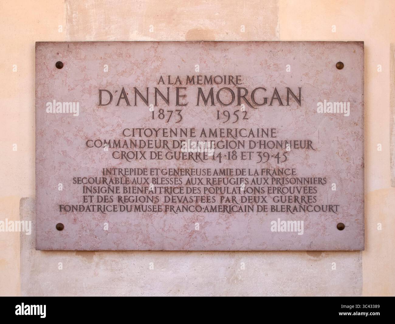Gedenkstätte in Hôtel des Invalides, Paris, für Anne Morgan, amerikanische Staatsbürgerin, humanitäre, und Gründer des französisch-amerikanischen Museums von Blérancourt. Stockfoto