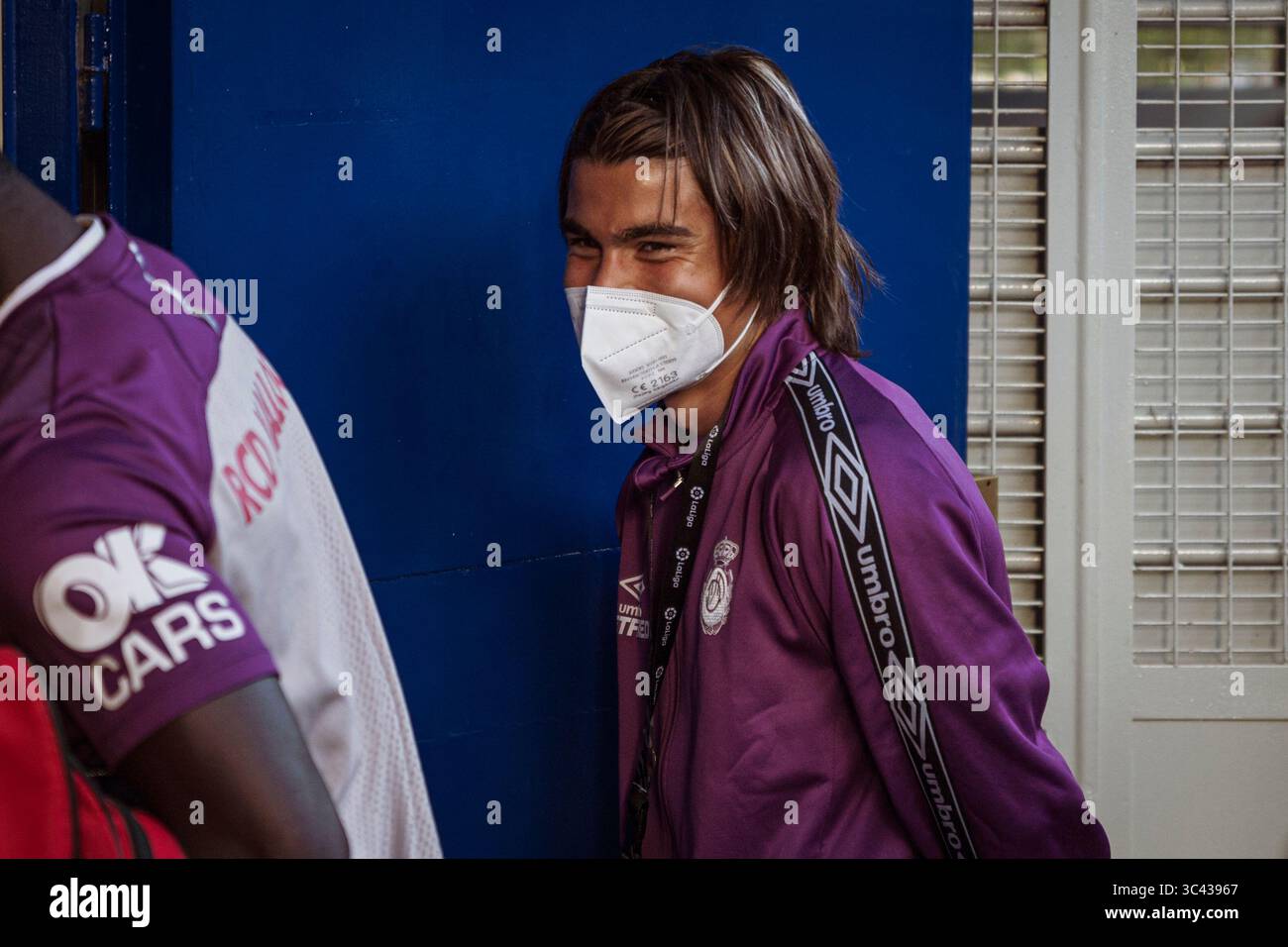 19. Mai 2021, Santa Cruz de Teneriffa, Spanien: Spieler der RCD Mallorca kommen vor dem Liga SmartBank Spiel zwischen CD Teneriffa und RCD Mallorca im Heliodoro Stadion in Teneriffa, Spanien, ins Stadiuem. (Kreditbild: © San Acosta/DAX via ZUMA Wire) Stockfoto