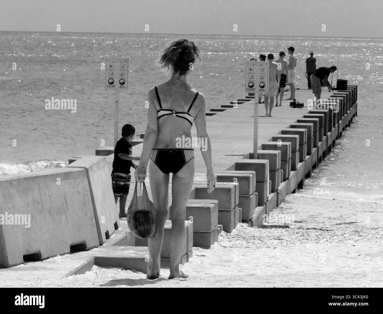 Mai 2021, New York, New York, USA: Manatee County, Florida. Demokraten haben erfolgreich Wahlurnen eingesetzt, um ihre Agenda in konservativen staaten voranzubringen. Aber die republikanisch geführte Legislative in Florida hat Gesetze erlassen, die die Anwendung dieser Praxis einschränken, ein Teil eines umfassenderen G.O.P.-Versuchs, die politische Kontrolle über Jahre hinweg zu behalten, zusammen mit neuen Gesetzen, die den Wahlzugriff einschränken und die parteiische Neuausrichtung der Kongressbezirke. Die Republikaner haben Gesetzesvorlagen eingeführt, um das Wahlverfahren einzuschränken, so eine liberale Gruppe, die Bürgerreferendare verfolgt und unterstützt Stockfoto