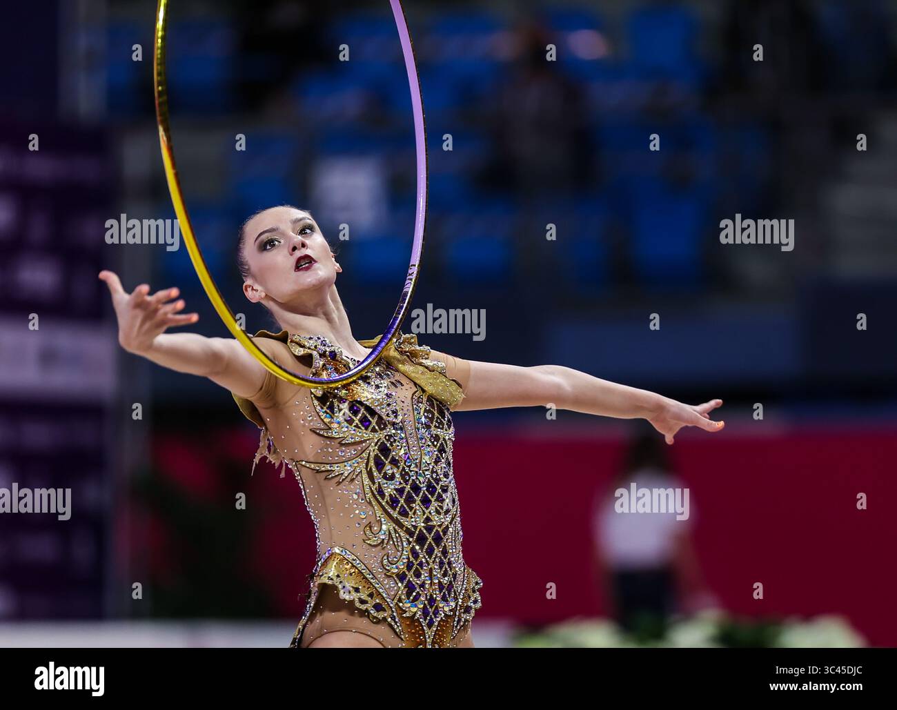 28. Mai 2021, Pesaro, Italien: Harnasko Alina (BLR) tritt während der Rhythmic Gymnastics FIG World Cup 2021 Pesaro in der Vitrifrigo Arena in Pesaro auf. (Kreditbild: © Fabrizio Carabelli/SOPA Images via ZUMA Wire) Stockfoto