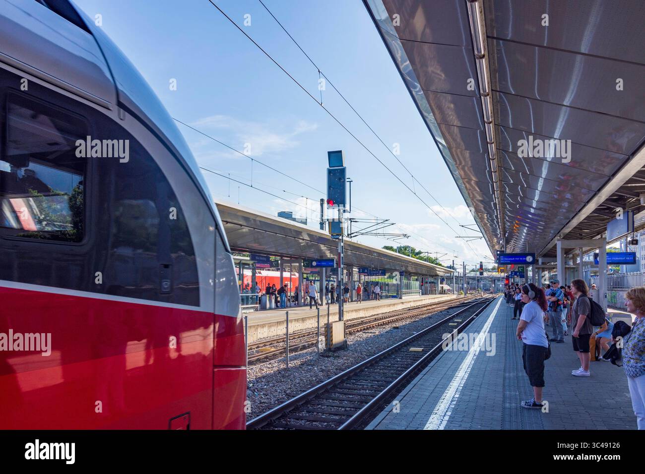 Station meidling wien -Fotos und -Bildmaterial in hoher Auflösung – Alamy