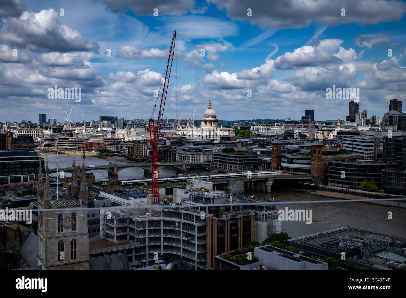 Skyline von London mit St Pauls Cathedral Stockfoto