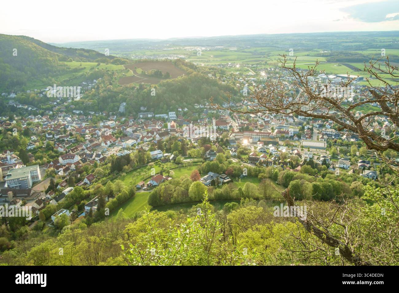 Blick nach Heubach, Baden-Württemberg, Deutschland Idyllischer Wald *** Blick auf Heubach, Baden Württemberg, Deutschland idyllischer Wald Stockfoto