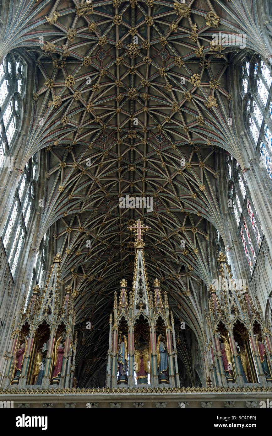 Die gewölbte Decke des Quire in Gloucester Cathedral, Gloucester, England, Großbritannien Stockfoto