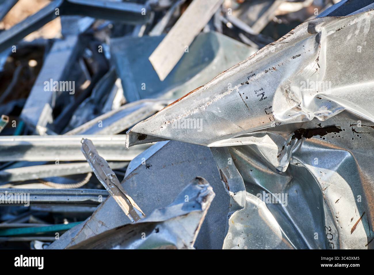 Palm Beach Gardens, Florida, USA. Juli 2025. Sanierungsprojekt für das Business Plaza. Arbeit am Standort wird ausgeführt Stockfoto