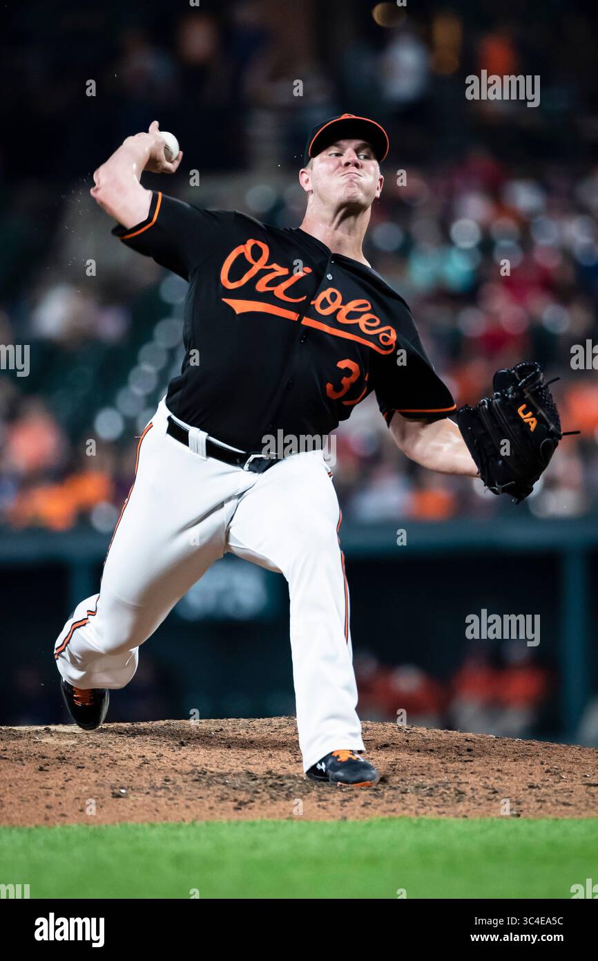 10. August 2018: Baltimore Orioles startete den Pitcher Dylan Bundy (37) im vierten Inning des MLB-Spiels zwischen den Boston Red Sox und den Baltimore Orioles im Oriole Park in Camden Yards in Baltimore, Maryland. Scott Taetsch/CSM(Kreditbild: &Copy; Scott Taetsch/CSM via ZUMA Wire) Stockfoto