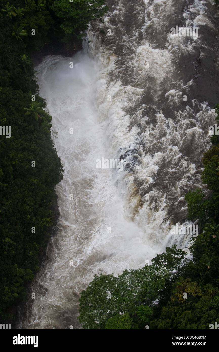 25. August 2018 - Hilo, Hawaii, USA - überschwemmt mit mehr als 3 Meter Regen von der Hurricane Lane über 3 Tage, kam es in der ganzen Stadt Hilo zu schweren Überschwemmungen, die Straßen, Parks und Fußballfelder unter Wasser ließen. (Bild: © Bruce Omori/Paradise Helicopters via ZUMA Wire) Stockfoto