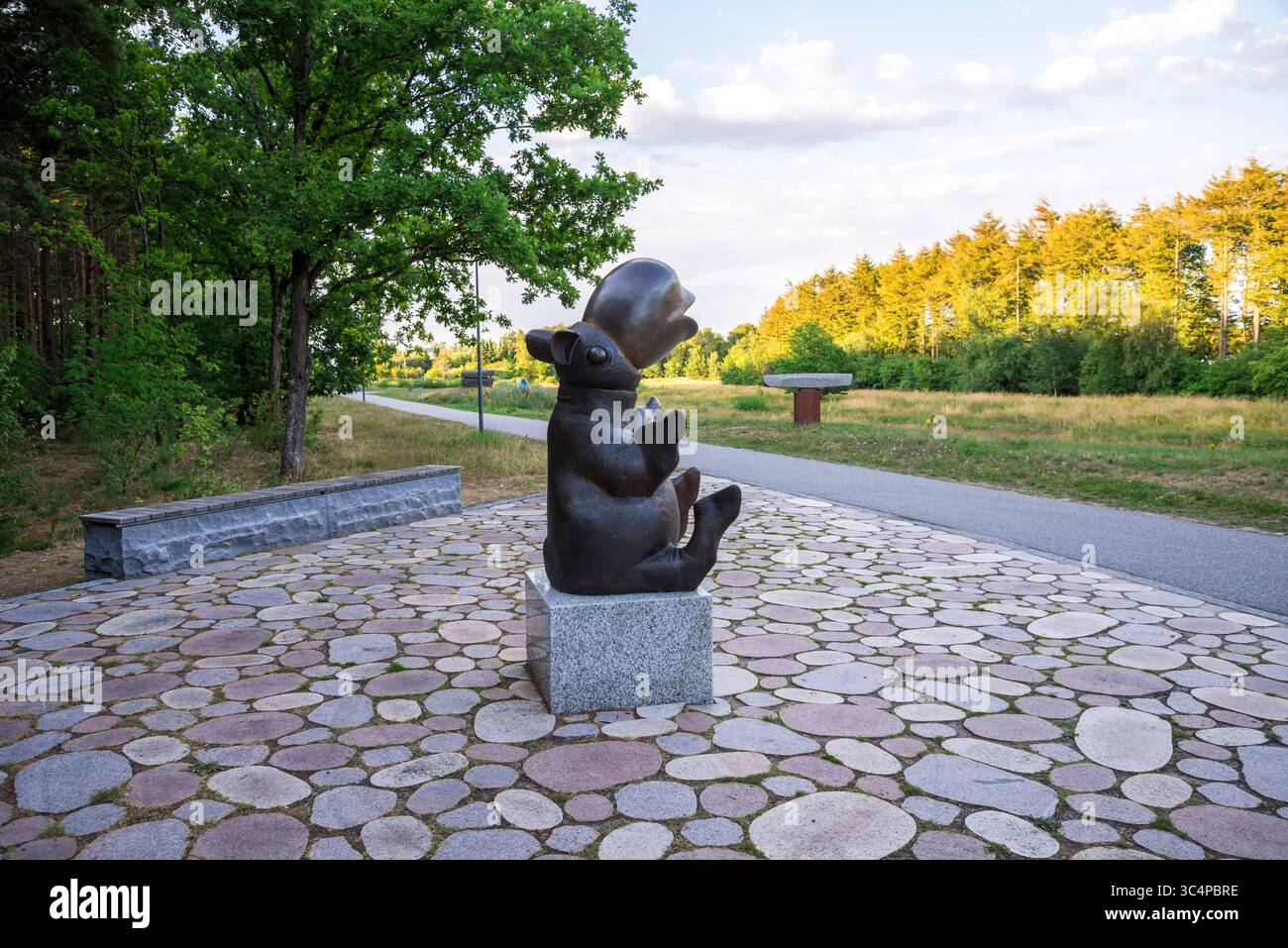 Künstlerische Skulptur eines fantastischen Tieres im Skulpturenpark Setting Outdoors, Billund, Dänemark, 18. Juli 2018 Stockfoto