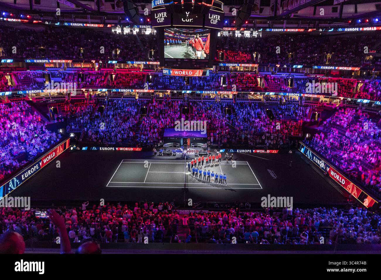 21. September 2018 – Chicago, Illinois, USA – Eröffnungszeremonien vor dem ersten Spiel am ersten Tag des Laver Cup im United Center in Chicago, Illinois. (Bild: © Shelley Lipton/ZUMA Wire) Stockfoto