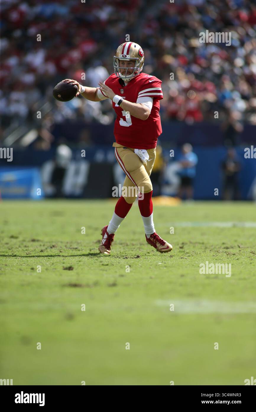 30. September 2018 Carson, CA...San Francisco 49ers Quarterback C.J. Beathard (3)während der NFL San Francisco 49ers vs Los Angeles Chargers im StubHub Center in Carson, CA am 30. September 2018 (Foto: Jevone Moore(Credit Image: &Copy; Jevone Moore/CSM via ZUMA Wire) Stockfoto