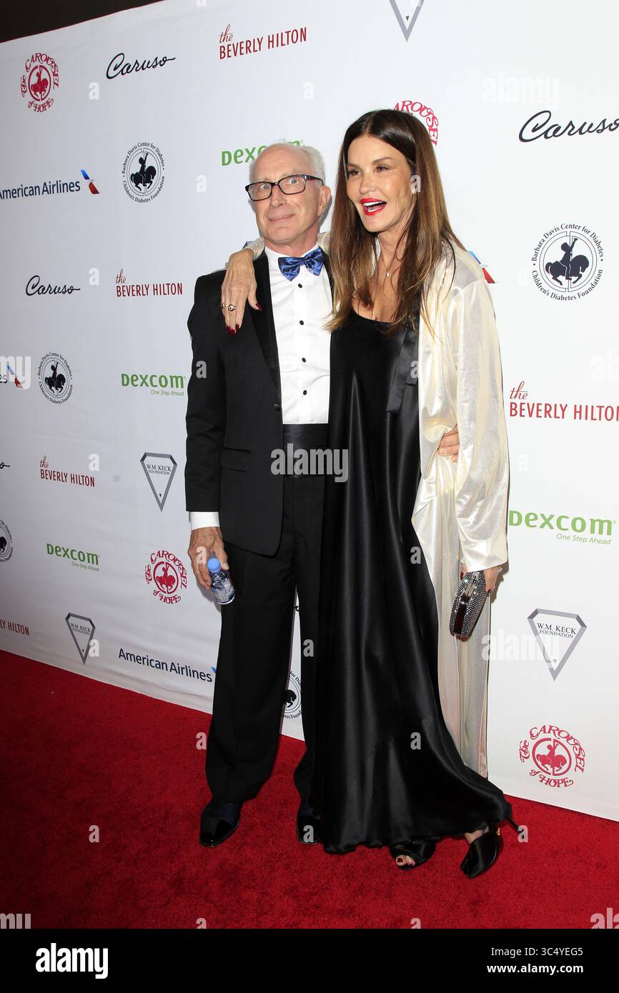 Oktober 2018 - Beverly Hills, CA, USA - LOS ANGELES - 6. OKT: Robert Gerner, Janice Dickinson beim Carousel of Hope Ball 2018 im Beverly Hilton Hotel am 6. Oktober 2018 in Beverly Hills, CA (Kreditbild: © Kathy Hutchins Via ZUMA Wire) Stockfoto