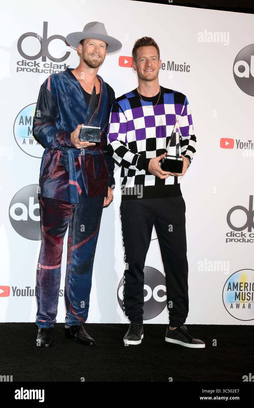 Oktober 2018 - Los Angeles, CA, USA - LOS ANGELES - 9. OCT: Brian Kelley, Tyler Hubbard bei den American Music Awards 2018 im Microsoft Theater am 9. Oktober 2018 in Los Angeles, CA (Credit Image: © Kathy Hutchins via ZUMA Wire) Stockfoto