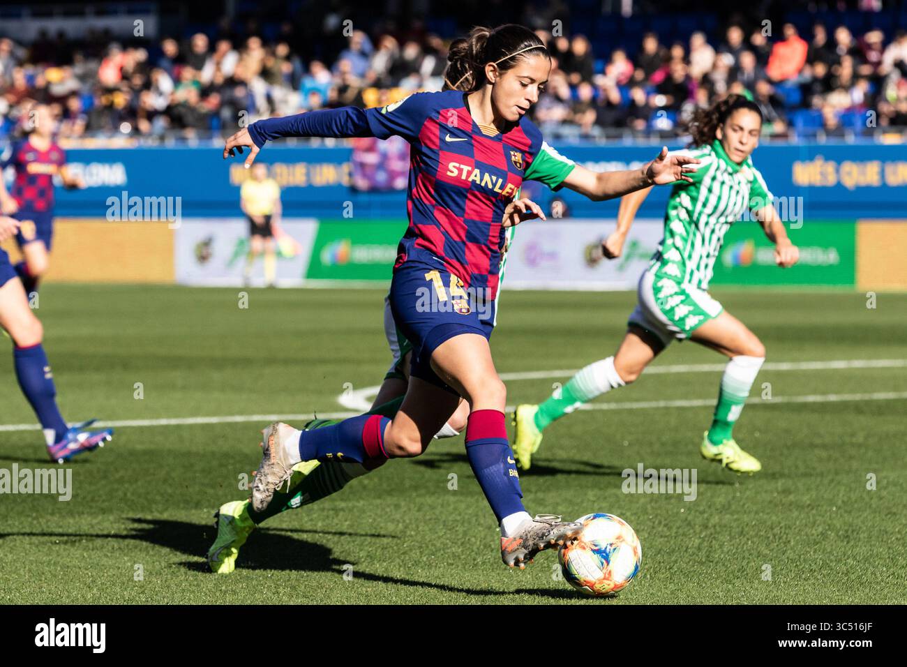 8. Dezember 2019, Barcelona, Spanien: Aitana Bonmati vom FC Barcelona, während der spanischen Frauenliga, Liga Iberdrola Fußballspiel zwischen FC Barcelona Women und Real Betis Women im Johan Cruyff Stadium am 08. Dezember 2019 in Barcelona, Spanien. (Kreditbild: © AFP7 via ZUMA Wire) Stockfoto