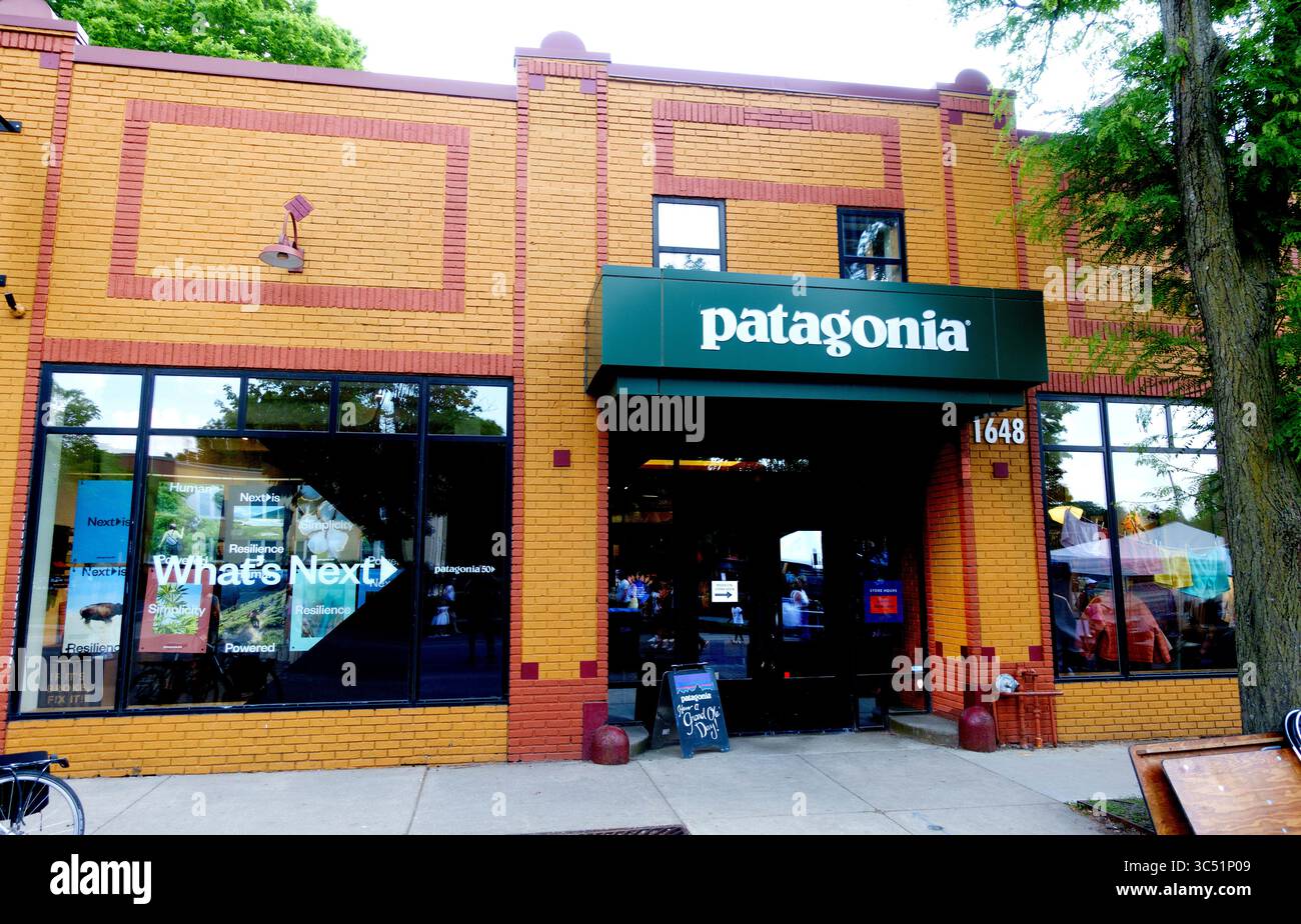 Der Patagonia Store auf der Grand Avenue, der Outdoor-Bekleidung auf der Route des Grand Old Day Walk verkauft. St. Paul Minnesota MN USA Stockfoto