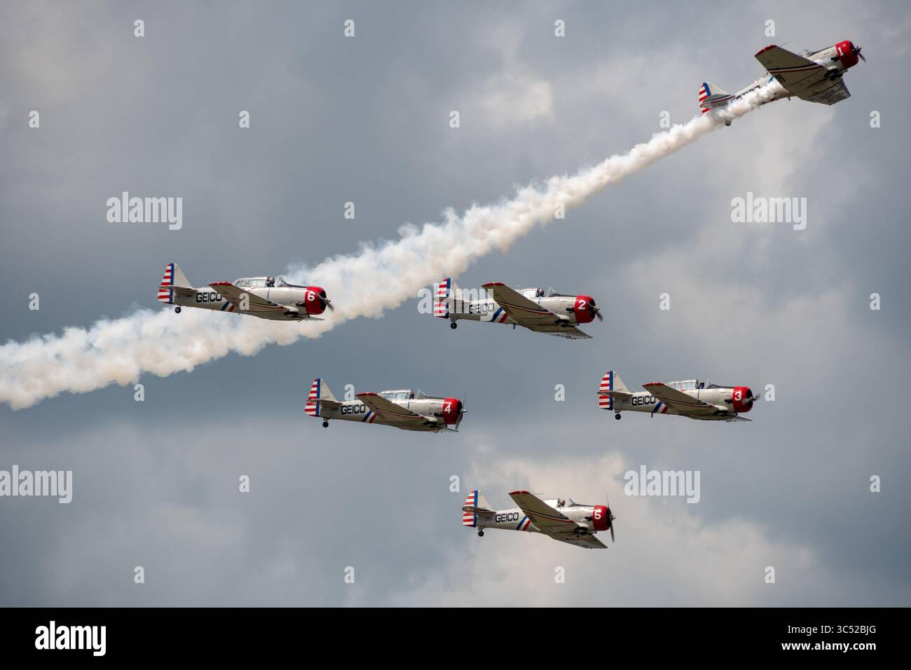 April 2019, Lakeland, Florida, USA: Gieco Skytypers North American T6 Harvard – Geico Skytypers Air Show Team (Foto: © Edwin Remsberg / Vwpics/VW Pics via ZUMA Wire) Stockfoto
