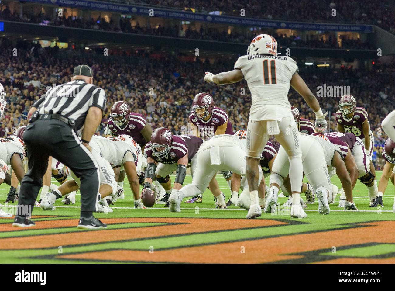 Dezember 2019, Houston, Texas, USA: Texas A&M Aggies Quarterback KELLEN MOND (11) bereit für den Texas Bowl zwischen den Texas A&M Aggies und den Oklahoma State Cowboys im NRG Stadium, Houston, Texas (Kreditbild: © Lynn Pennington/ZUMA Wire) Stockfoto