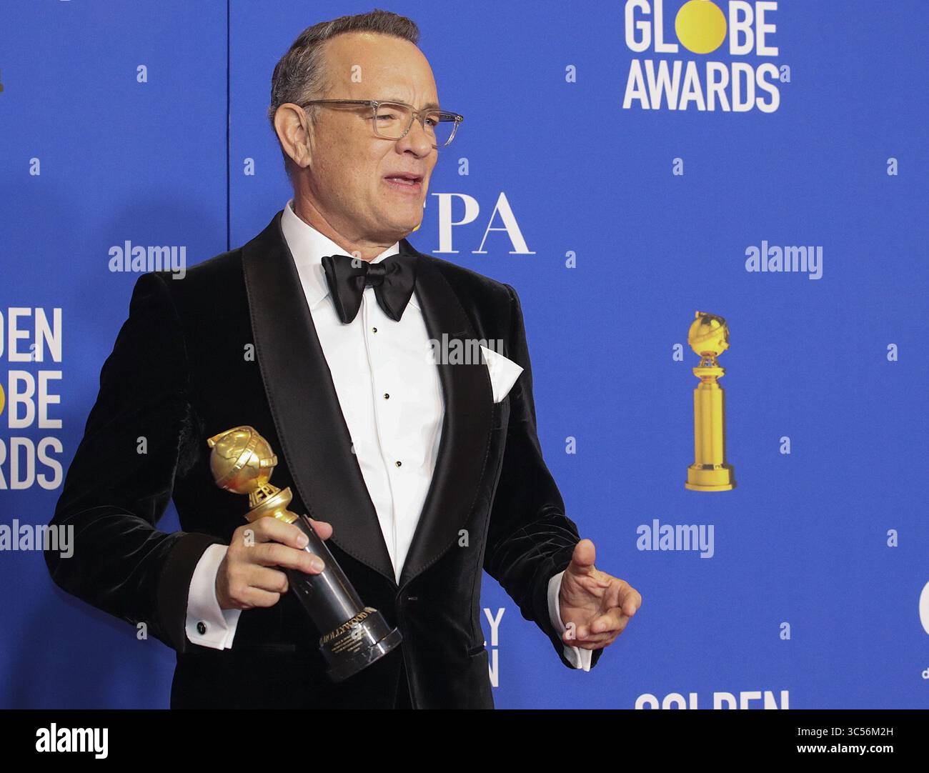 5. Januar 2020, Beverly Hills, Kalifornien, USA: Tom Hanks im Presseraum, nachdem er den Golden Globe Cecil B. DeMille Award im Presseraum der 77. Jährlichen Golden Globe Awards im Beverly Hilton Hotel am Sonntag, 5. Januar 2020 in Beverly Hills, Kalifornien, angenommen hatte. BURT HARRIS/BNS/PI (Kreditbild: © Prensa Internacional Via ZUMA Wire) Stockfoto