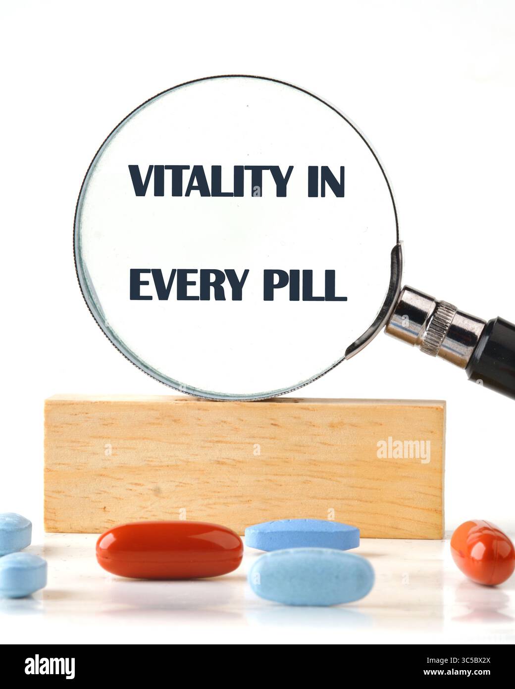 Der Begriff ist VITALITÄT IN JEDER PILLE. Gleichgewicht, Essen, Vitalität, Bewegung, Schlaf, Ruhe- und Pflegekonzept. Stockfoto