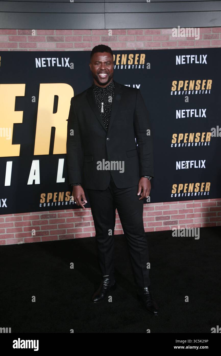 27. Februar 2020, La, Vereinigte Staaten von Amerika: Winston Duke kommt zur Premiere von „Spenser Confidential“ am 27. Februar 2020 im Regency Village Theatre in Los Angeles, CA (Credit Image: © Famous/Ace Pictures via ZUMA Press) Stockfoto