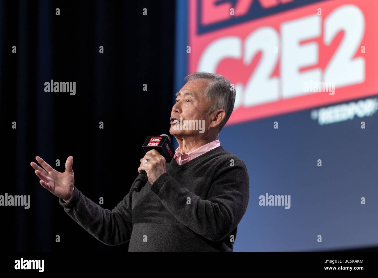 28. Februar 2020, Chicago, Illinois, USA: GEORGE TAKEI spricht über Star Trek, Aktivismus und politisches Engagement auf der Chicago Comic and Entertainment Expo (Foto: © Chris Riha/ZUMA Wire) Stockfoto