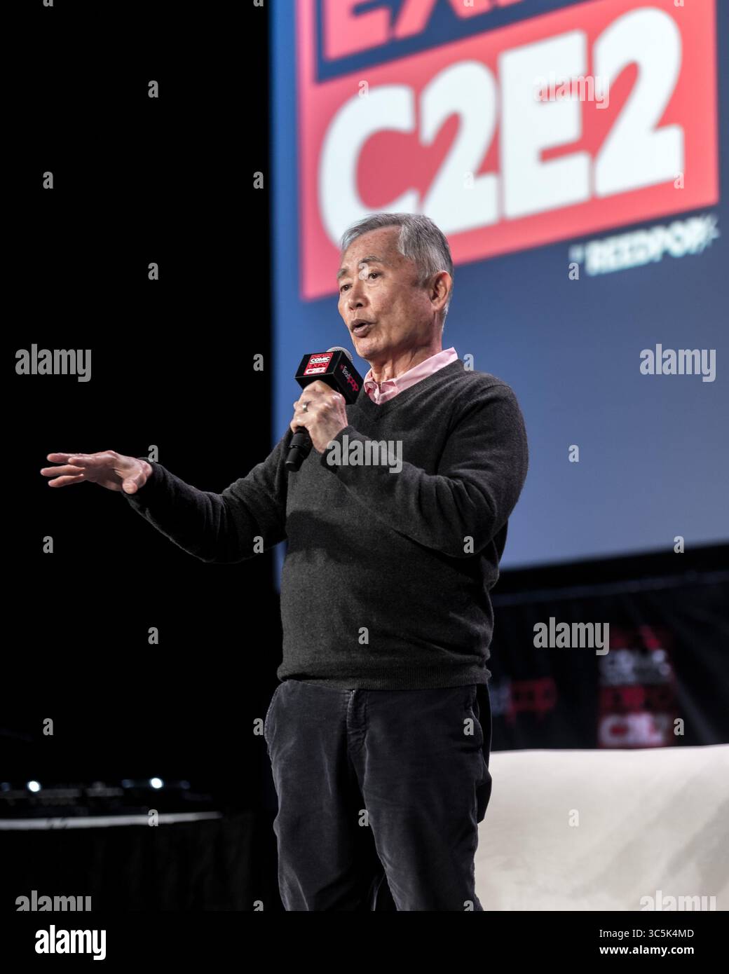 28. Februar 2020, Chicago, Illinois, USA: GEORGE TAKEI spricht über Star Trek, Aktivismus und politisches Engagement auf der Chicago Comic and Entertainment Expo (Foto: © Chris Riha/ZUMA Wire) Stockfoto