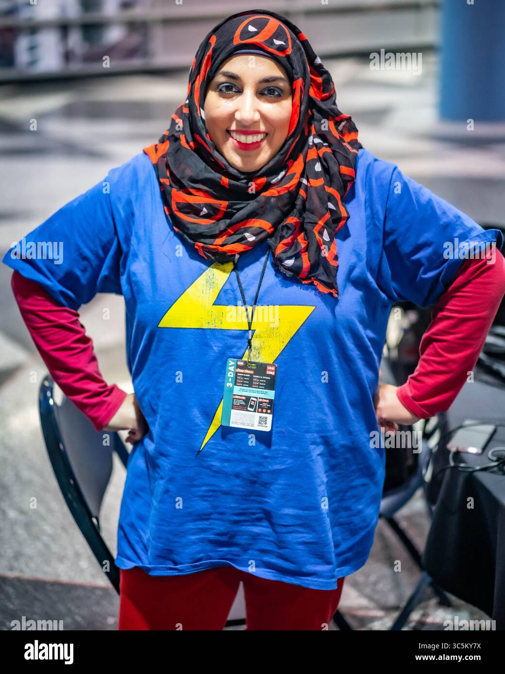 29. Februar 2020, Chicago, Illinois, USA: Ein Betrüger in einem Deadpool Hijab und trägt Kamala Khans Ms. Marvel-Outfit auf der C2E2 (Bild: © Chris Riha/ZUMA Wire) Stockfoto