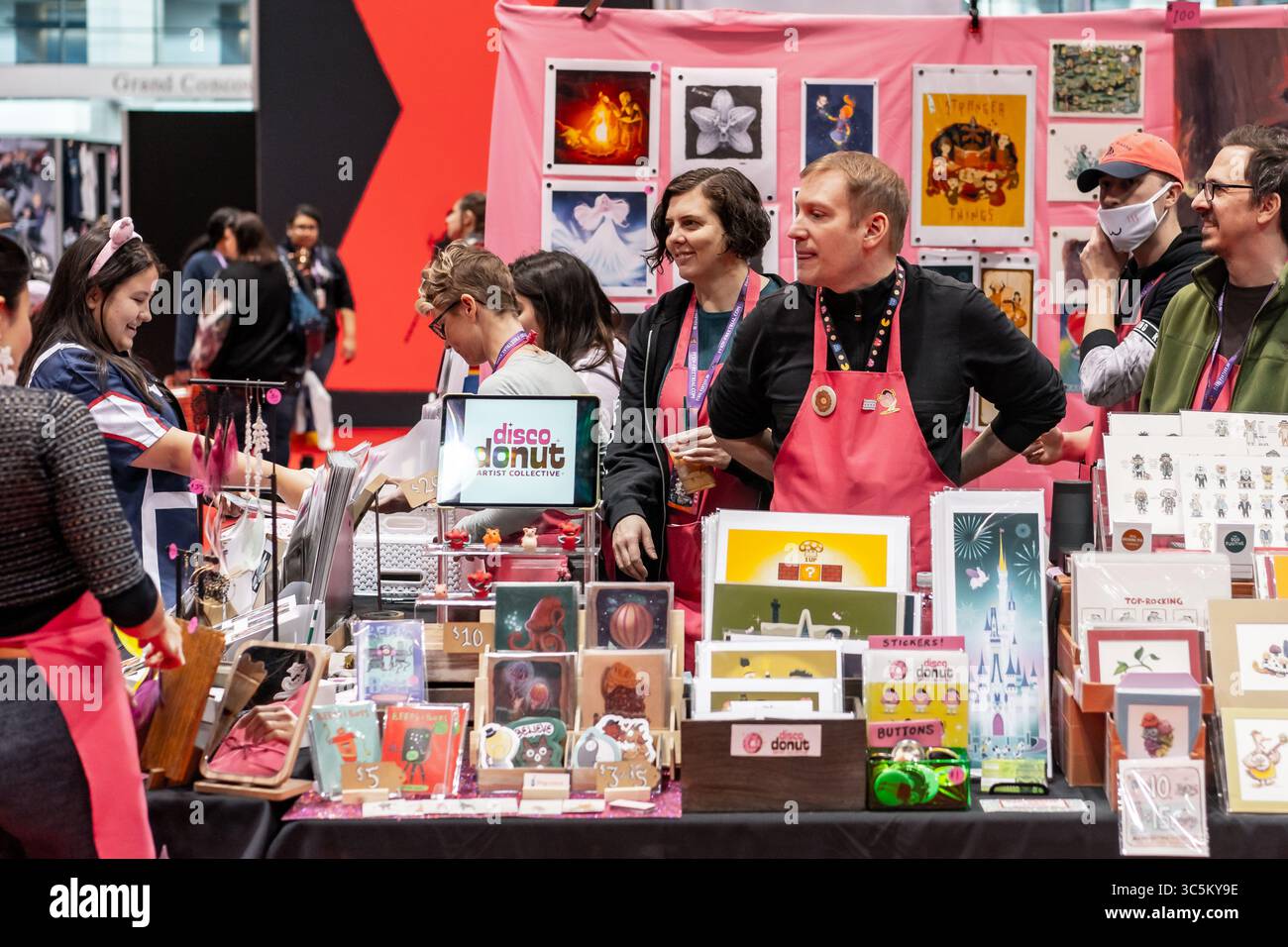 März 2020, Chicago, Illinois, USA: Disco Donut Artist's Collective Aussteller auf der C2E2 (Foto: © Chris Riha/ZUMA Wire) Stockfoto