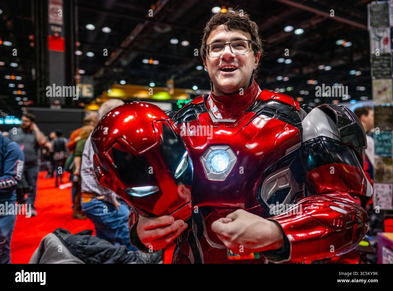 Februar 2020, Chicago, Illinois, USA: Iron man / Deadpool Cross-Over Cosplayer auf der C2E2 (Foto: © Chris Riha/ZUMA Wire) Stockfoto