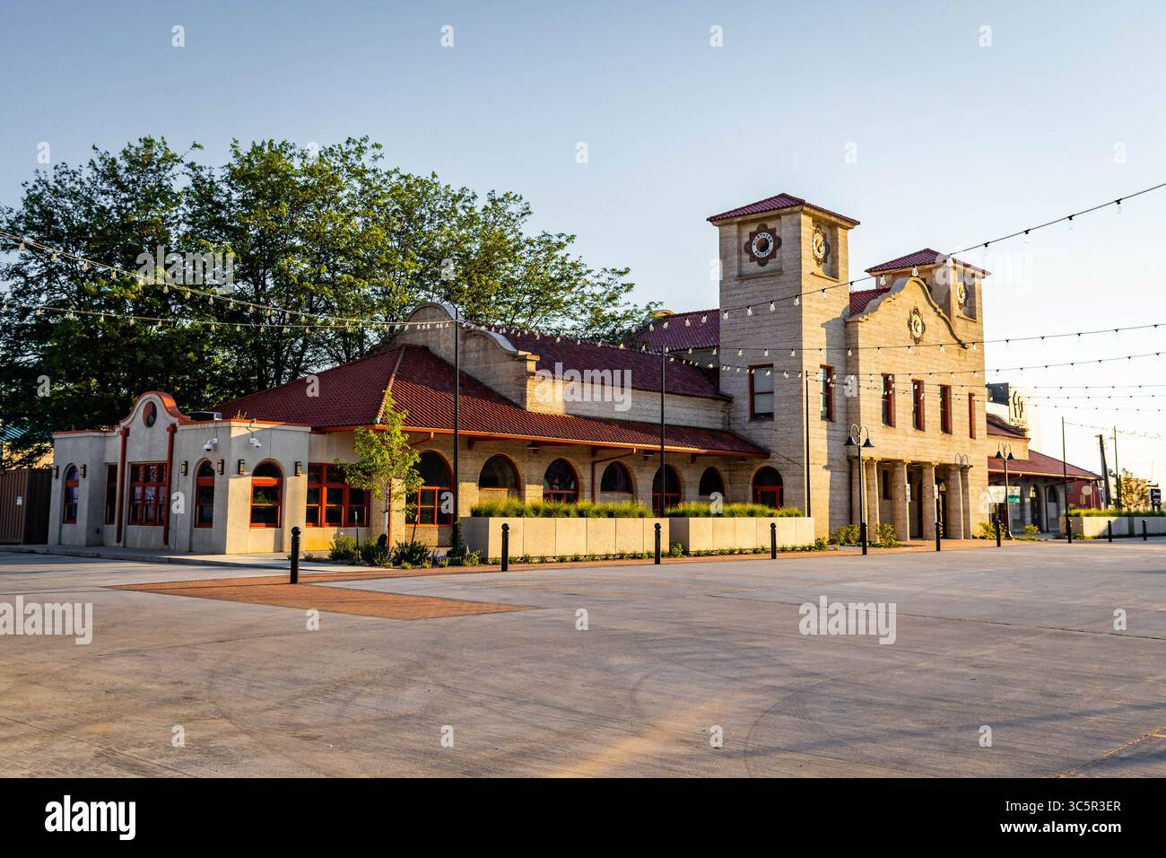 Bismarck, ND, USA - 08. Juli 2025: Bahnhof Bismarck North pacific Historic Depot Stockfoto