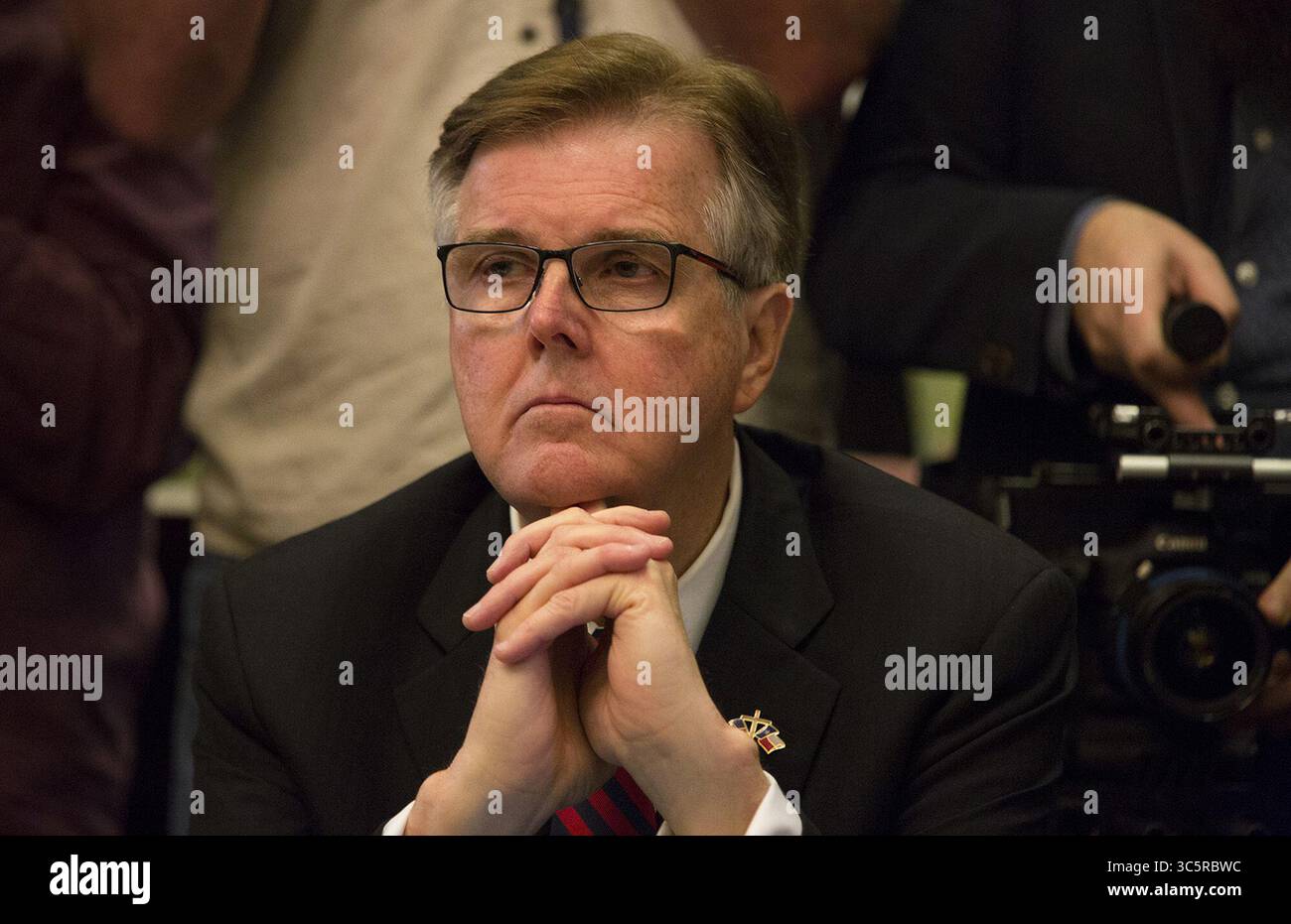 22. Mai 2018, Austin, TX, USA: Texas Lt. Gouverneur Dan Patrick hört am 22. Mai 2018 im Texas State Capitol eine Diskussion über die Sicherheit von Schulen zu. (Kreditbild: © TNS via ZUMA Wire) Stockfoto