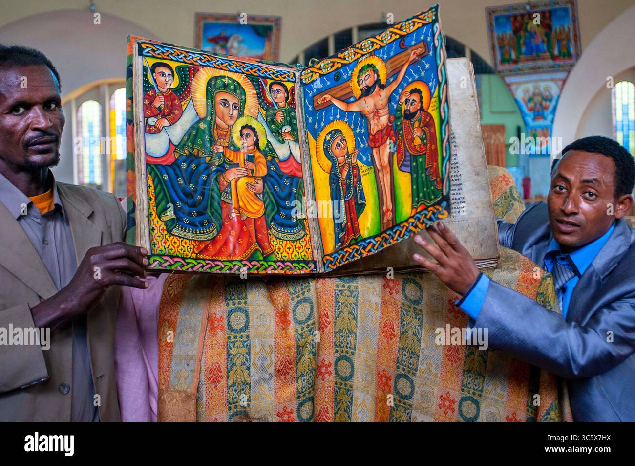 22. Juli 2012, Äthiopien: Antike Bibel in amharischer Sprache in der Kirche unserer Lieben Frau Maria von Zion in Aksum, Äthiopien (Credit Image: © Sergi ReboredoZUMA Wire) Stockfoto