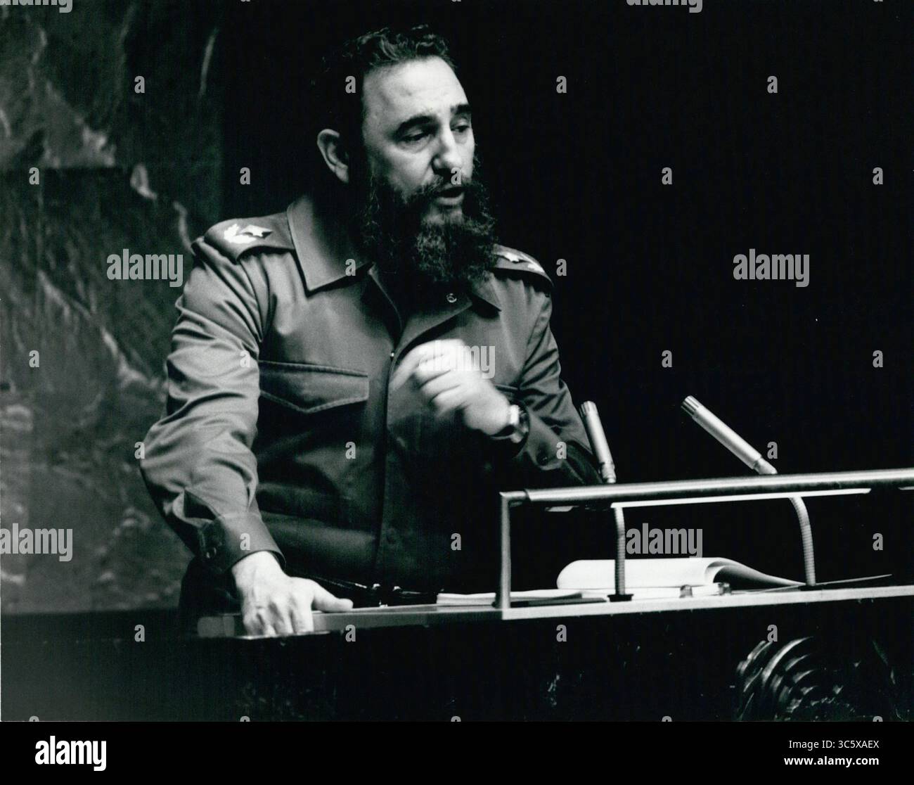 10. Oktober 1979 - New York, New York, USA - Kubanische Premiere FIDEL CASTRO spricht heute vor der Generalversammlung der Vereinten Nationen in New York. (Bild: © Keystone Pictures USA/ZUMAPRESS.com) Stockfoto
