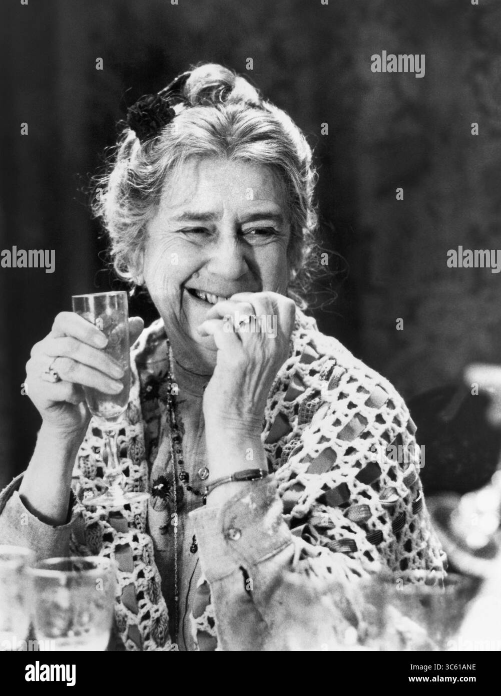 22. November 2019, USA: Peggy Ashcroft, Publicity Portrait from the Film, „Madame Sousatzka“, Foto von Simon mein, Cineplex Odeon Films, 1988 (Credit Image: © JT Vintage/Glasshouse Via ZUMA Wire) Stockfoto