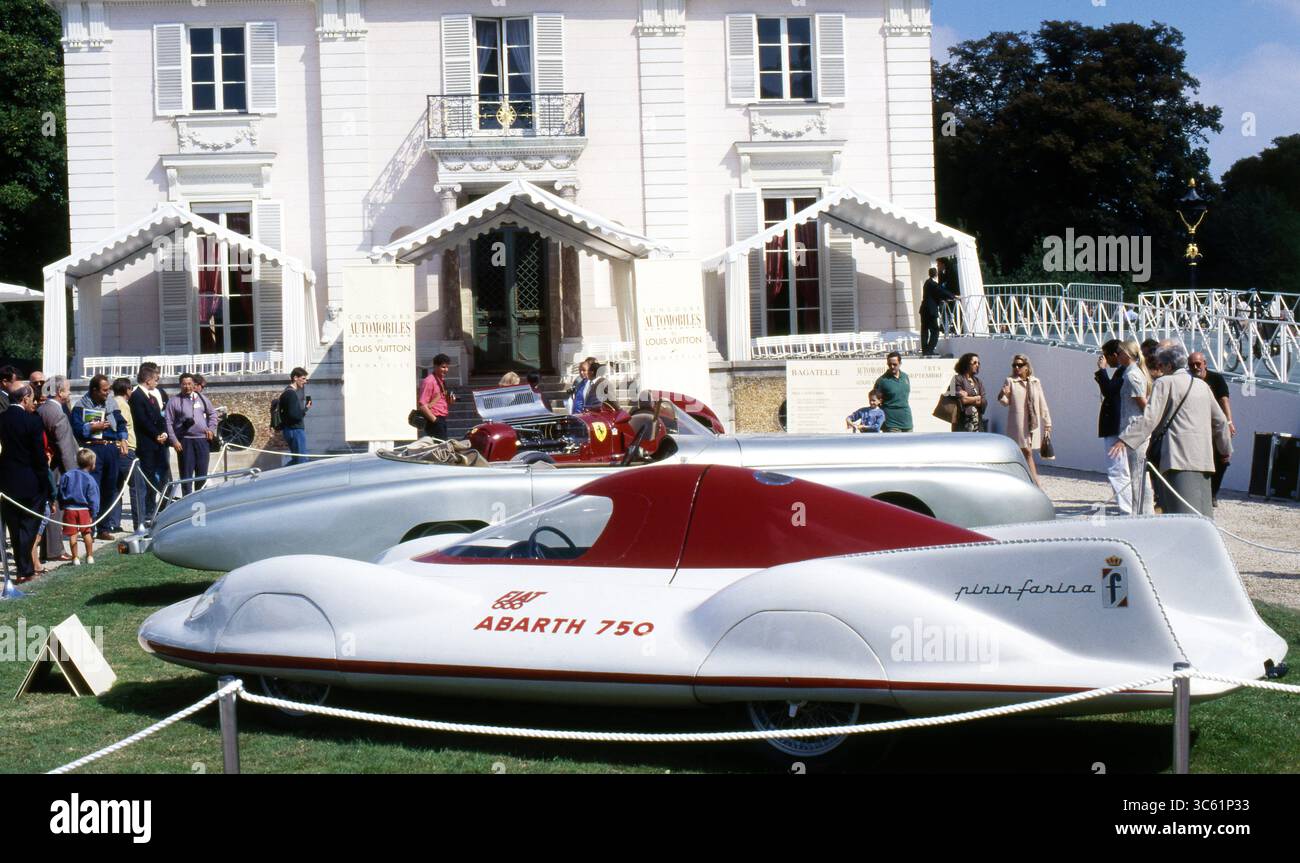 Paris Château de Bagatelle Automobiles Classiques Louis Vuitton 1996 – Abarth 750 Pininfarina Record Streamliner Stockfoto