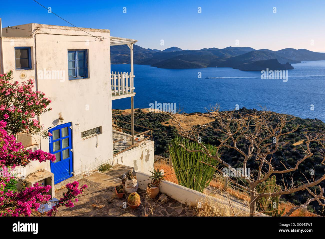 Blick vom Dorf Plaka, Milos, Griechenland Stockfoto