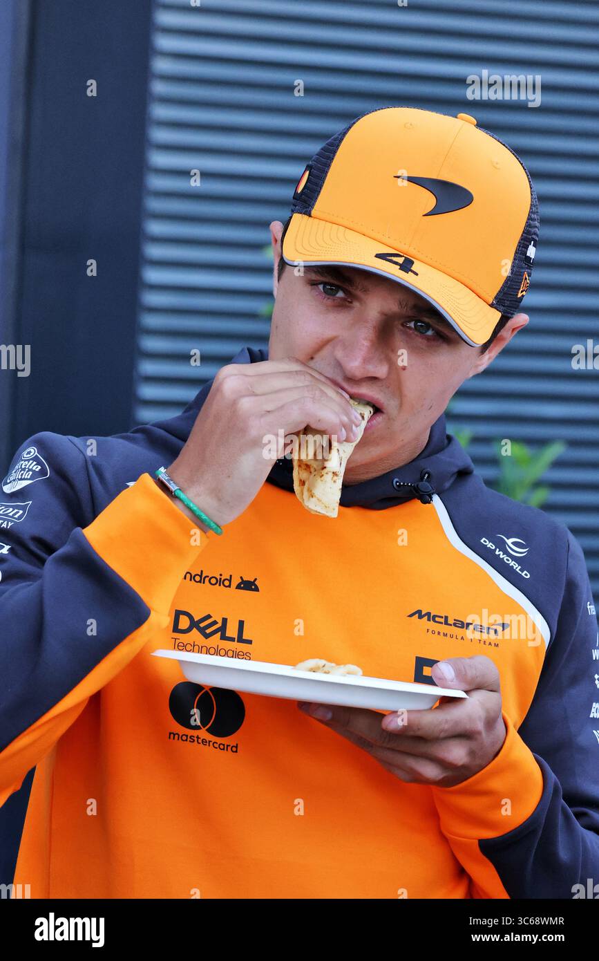 Budapest, Ungarn. 31. Juli 2025. Lando Norris (GBR) McLaren. 31.07.2025. Formel-1-Weltmeisterschaft, Rd 14, Großer Preis Von Ungarn, Budapest, Ungarn, Vorbereitungstag. Quelle: James Moy/Alamy Live News Stockfoto