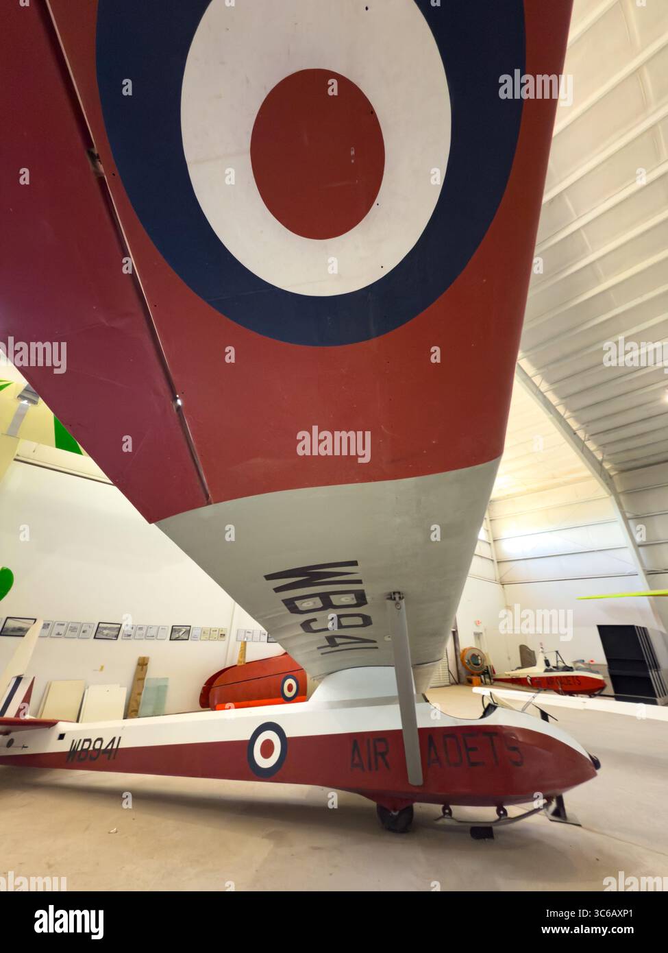 Ein Slingsby T.21B Trainingsgleiter im Southwest Sailing Museum, Moriarty, New Mexico. Von der RAF als Sedburg TX.1 bezeichnet. Stockfoto