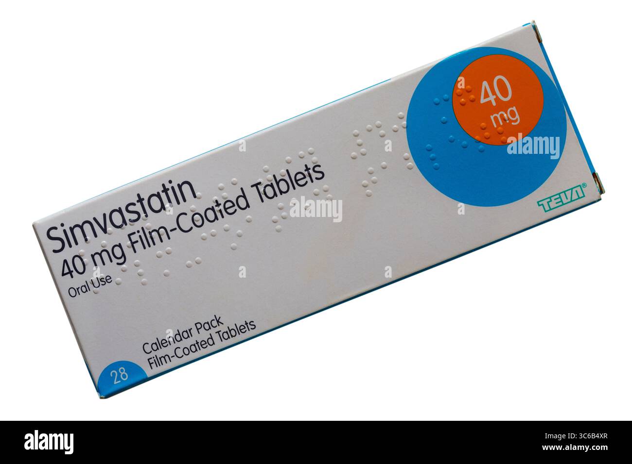 Schachtel mit Simvastatin 40 mg Filmtabletten isoliert auf weißem Hintergrund Stockfoto